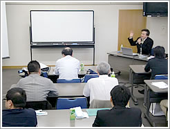2011.02.27　米沢院長が岡山コンベンションセンターにて講演しました。 